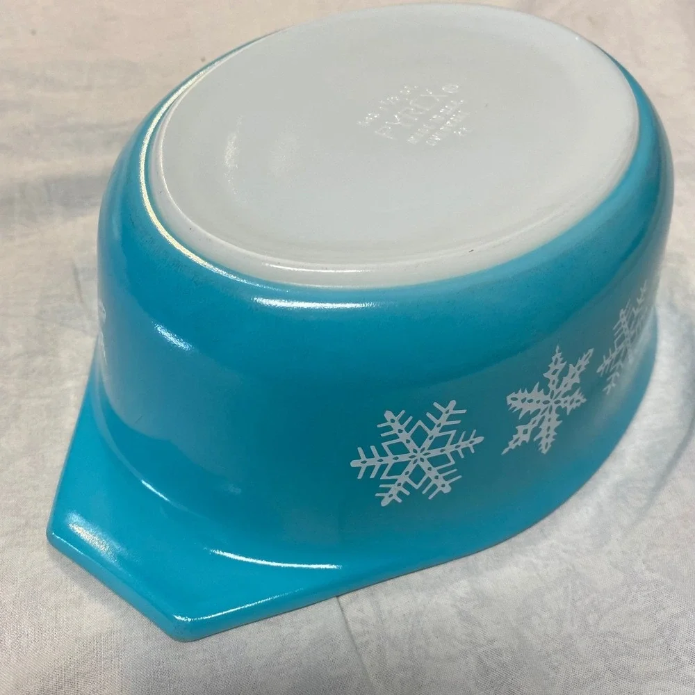 Vintage Pyrex 043 Snowflake Blue 1.5 Qt Casserole Dish w/ 943-C Lid USA